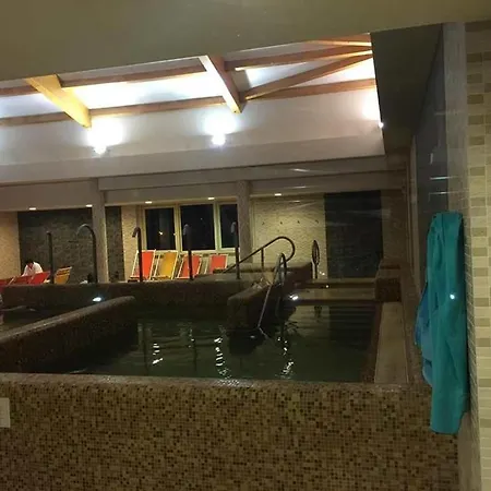 Azur Apartman ולנצה