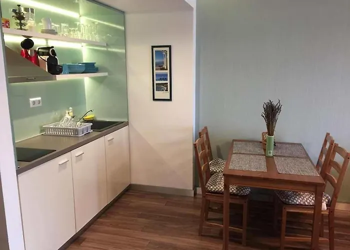 Azur Apartman Апартаменты Веленце
